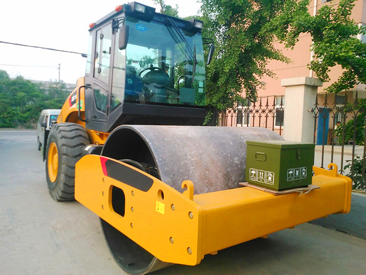 XCMG Official 16 ton vibratory road roller XS163J single drum road roller machine for sale